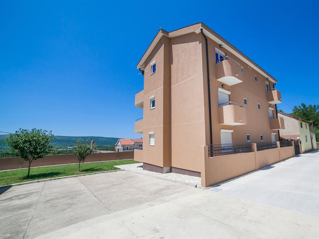 Apartments Urban Wild Kotor Bagian luar foto
