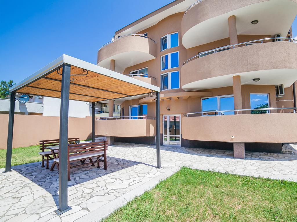 Apartments Urban Wild Kotor Bagian luar foto