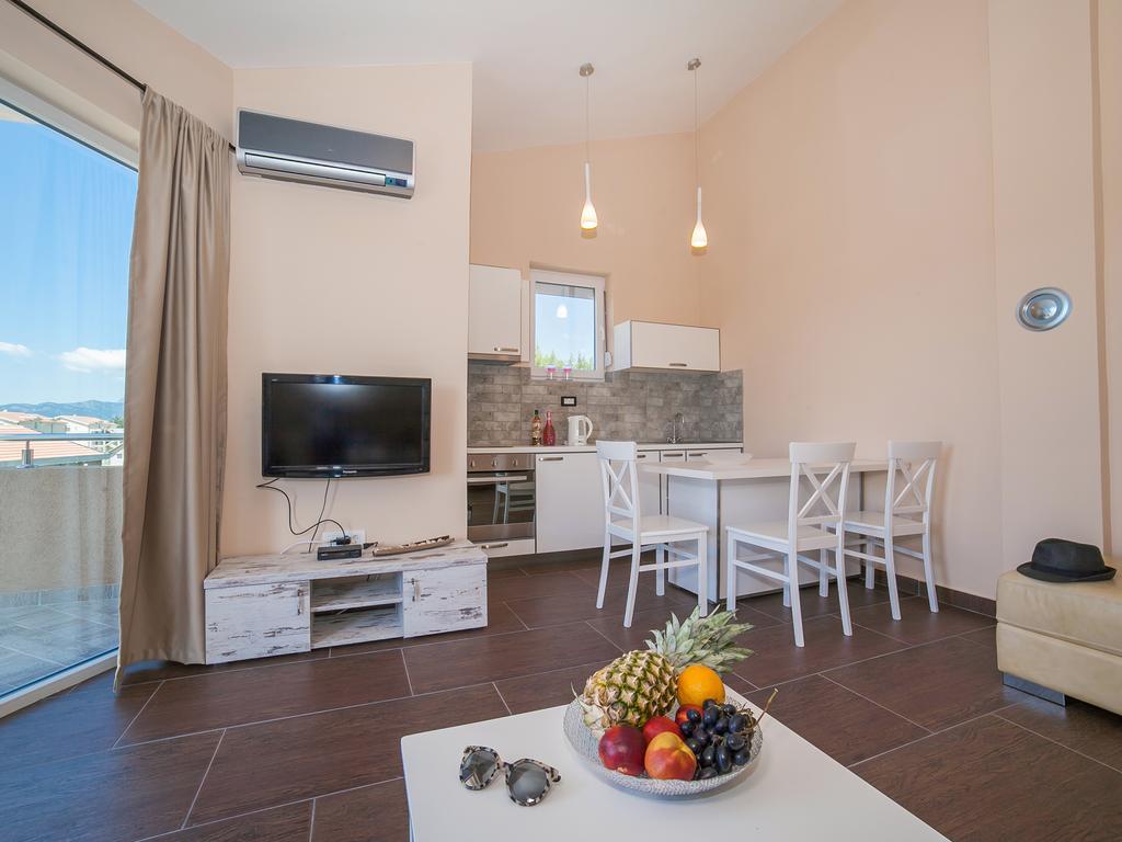 Apartments Urban Wild Kotor Bagian luar foto